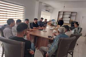برگزاری کلاس آموزشی رعایت ایمنی محیط کار در کارخانه آرد خوشه طلا شهرستان رستم 